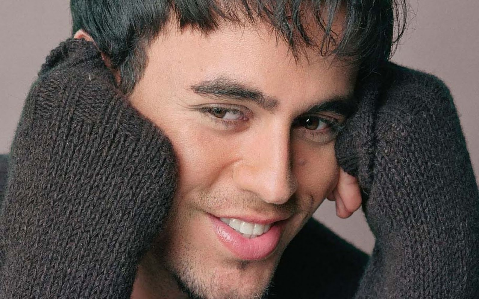 ENRIQUE IGLESIAS